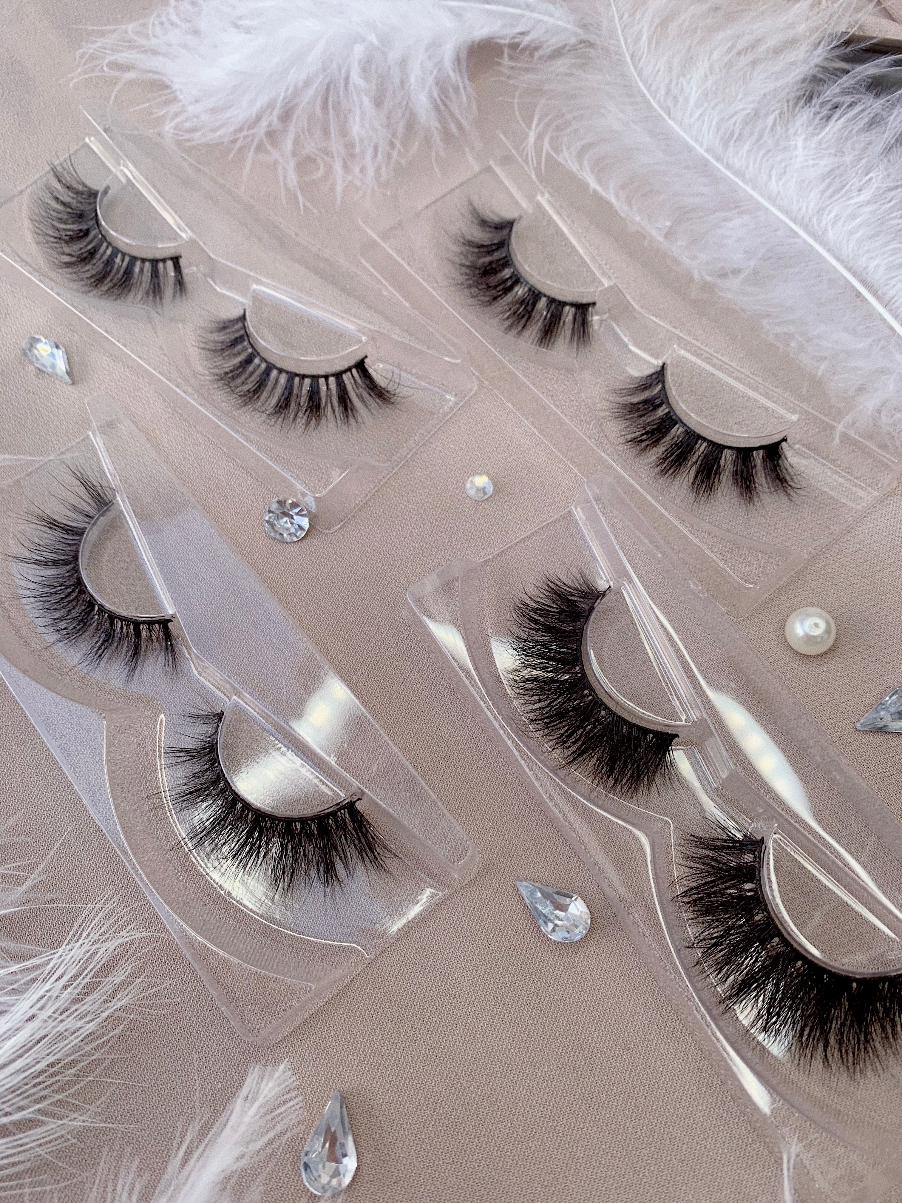 Luxa Lashes logo