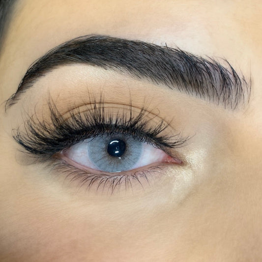 Linser i Icy Grey - Luxa Lashes